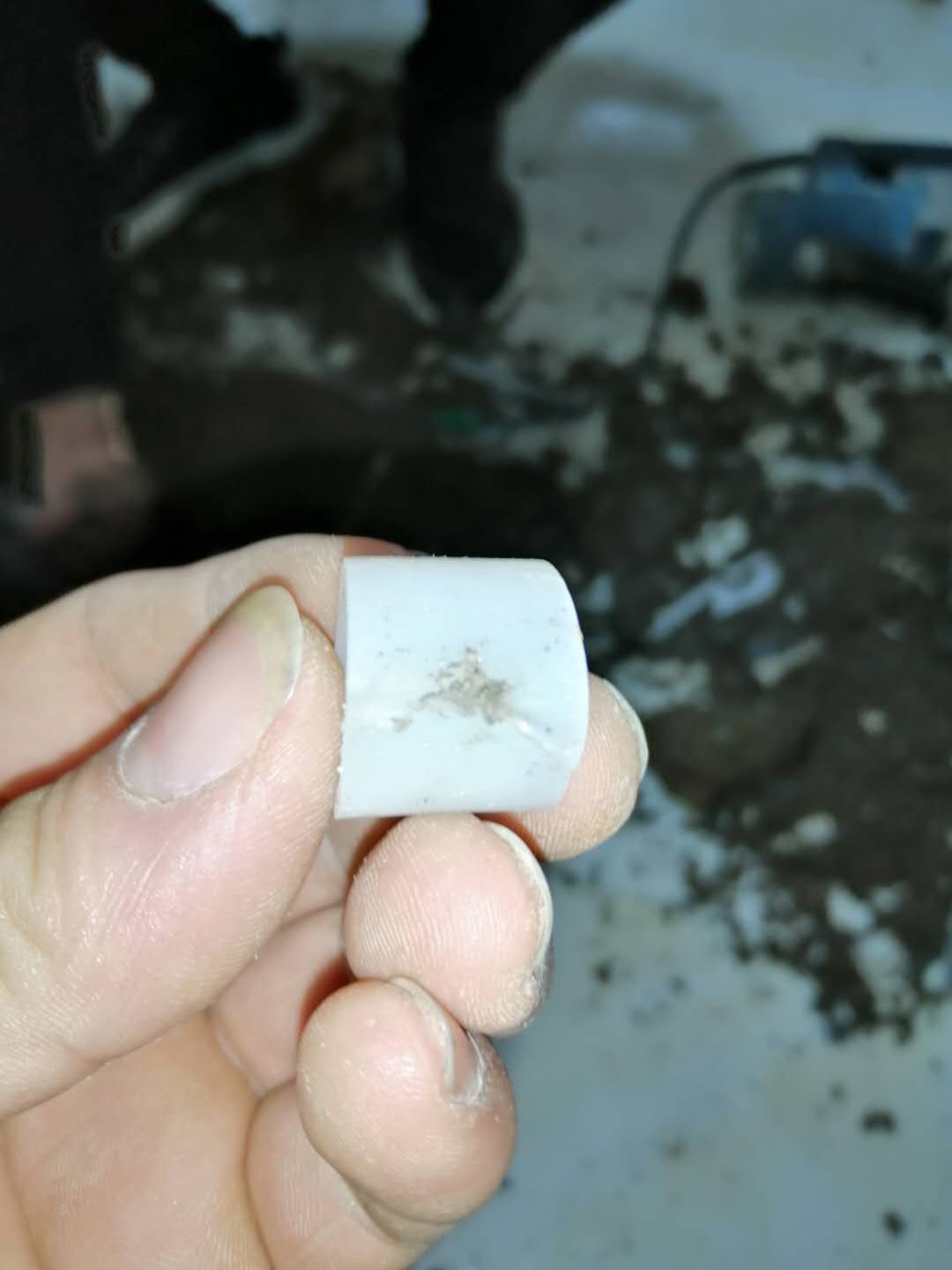 陆良家里地暖漏水了怎么办？